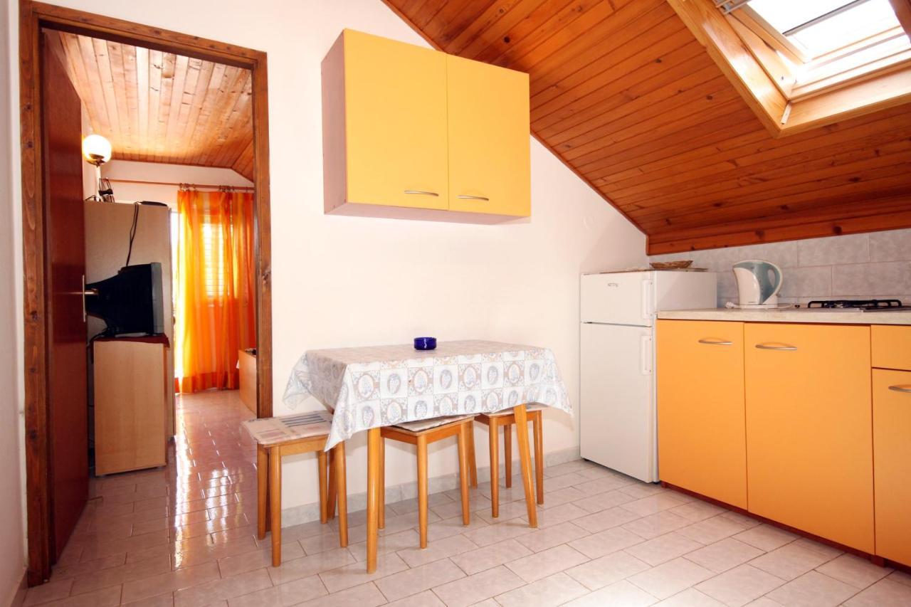 Apartments By The Sea Basina, Hvar - 542 Vrbanj Buitenkant foto