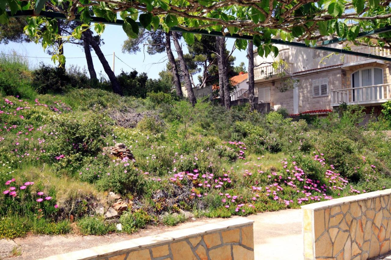 Apartments By The Sea Basina, Hvar - 542 Vrbanj Buitenkant foto