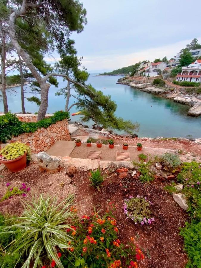 Apartments By The Sea Basina, Hvar - 542 Vrbanj Buitenkant foto